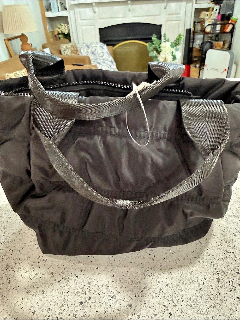 Old navy quilted cross body tote nwt 4